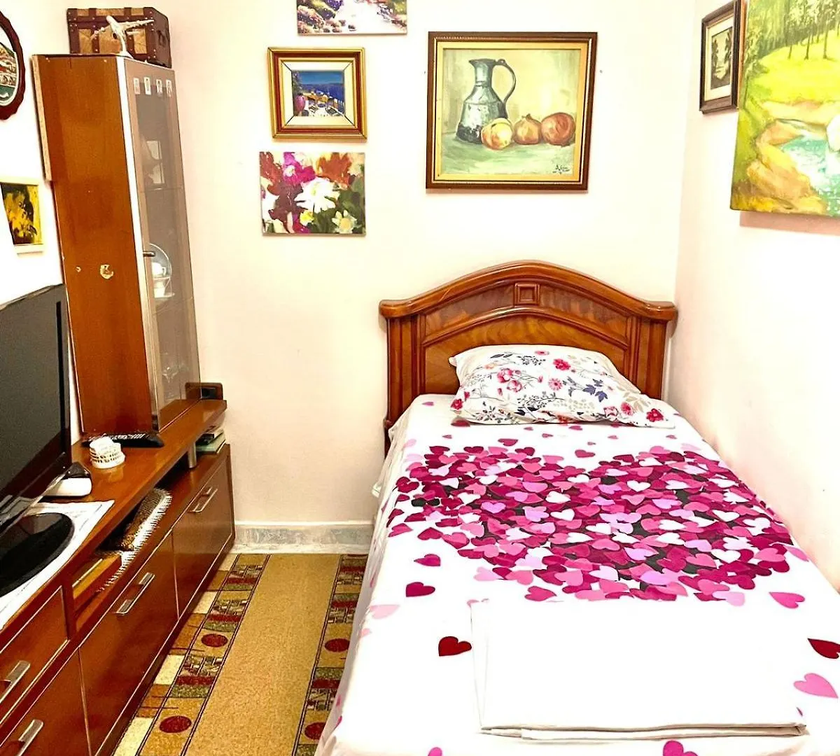 Appartment Aida Tirana 0*,  Albania